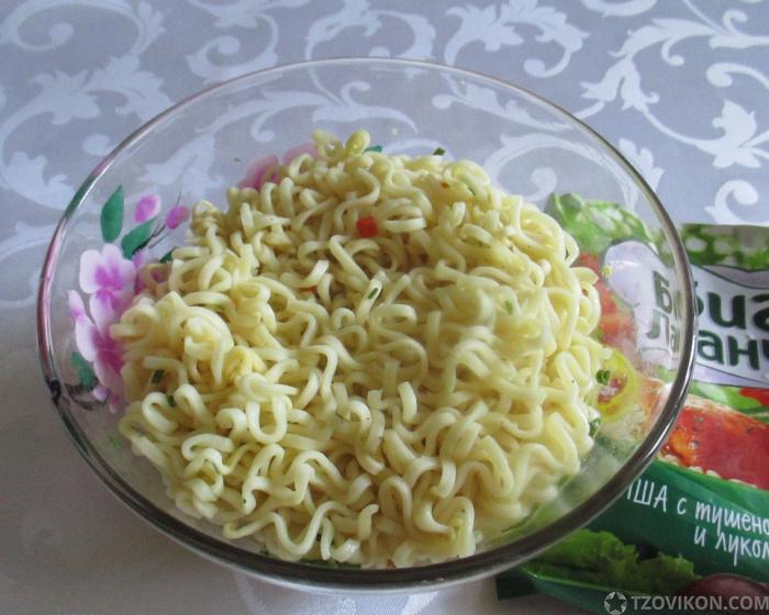 
                            Лапша быстрого приготовления с тушёной курицей и луком &laquo;Биг Ланч&raquo;
                         - отзывы