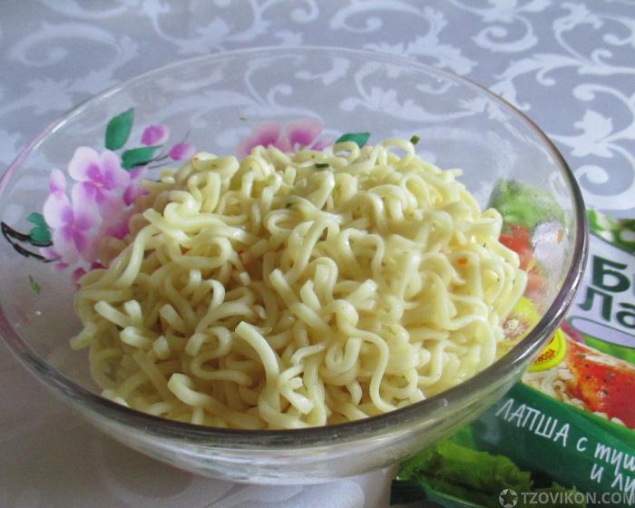
                            Лапша быстрого приготовления с тушёной курицей и луком &laquo;Биг Ланч&raquo;
                         - отзывы