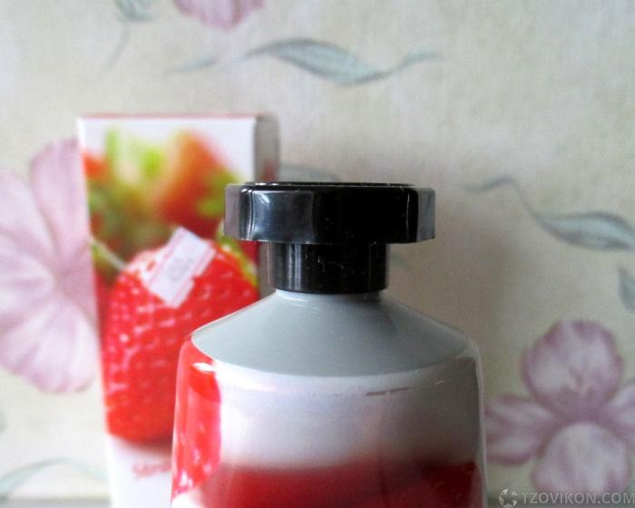 
                            Крем для рук Visible difference Strawberry, Farmstay
                         - отзывы