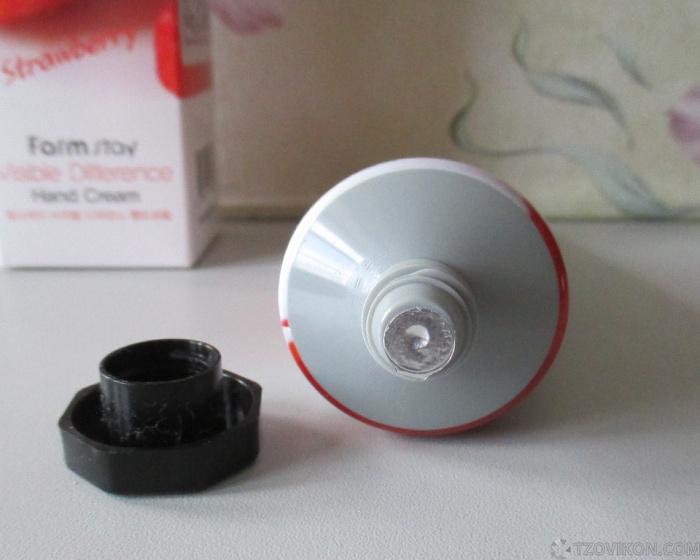 
                            Крем для рук Visible difference Strawberry, Farmstay
                         - отзывы